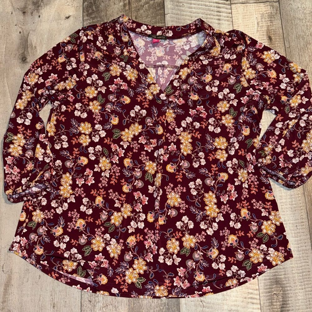 VINCE‎ CAMUTO Blouse- size M
